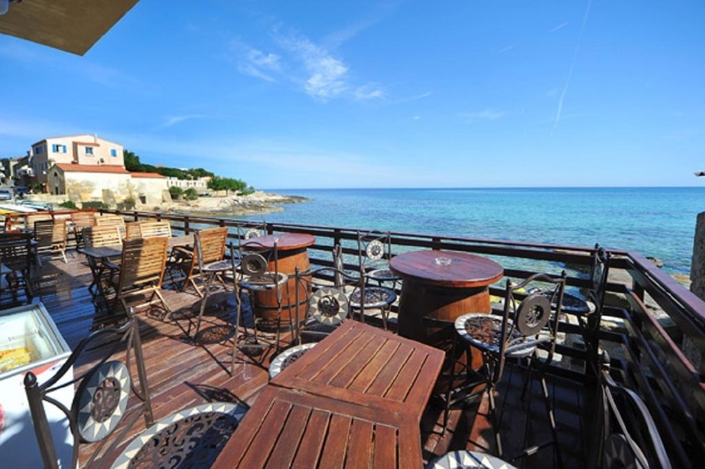 Hôtel de la Plage Les Arcades Algajola  Extérieur photo